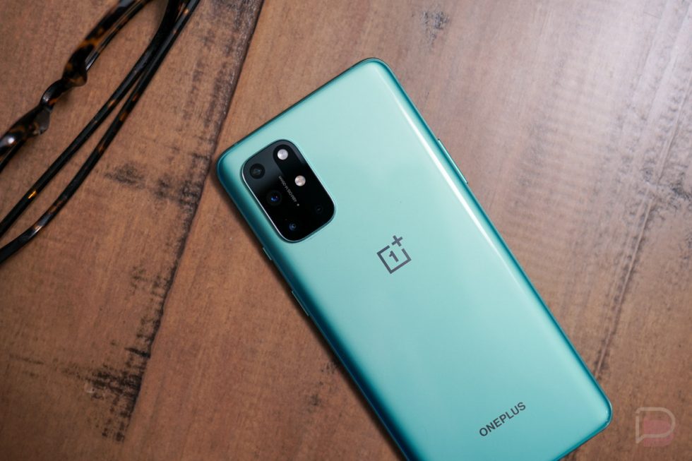 OnePlus 8 gets final feature update for 2021